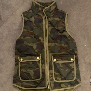 Jcrew camo vest XS